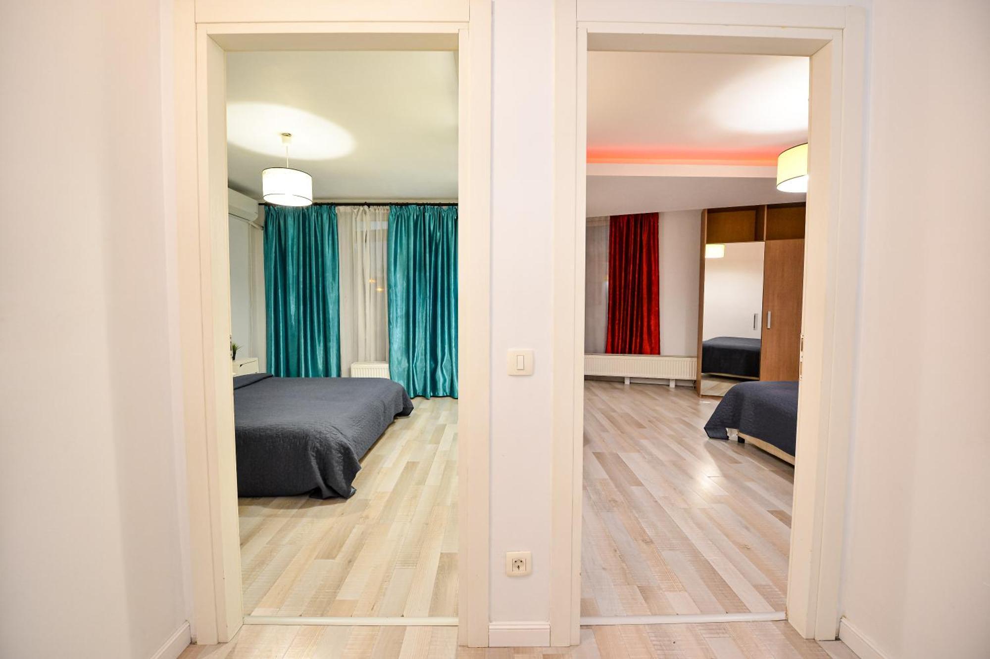 Dracula Adventure Tours Accommodation Букурещ Екстериор снимка