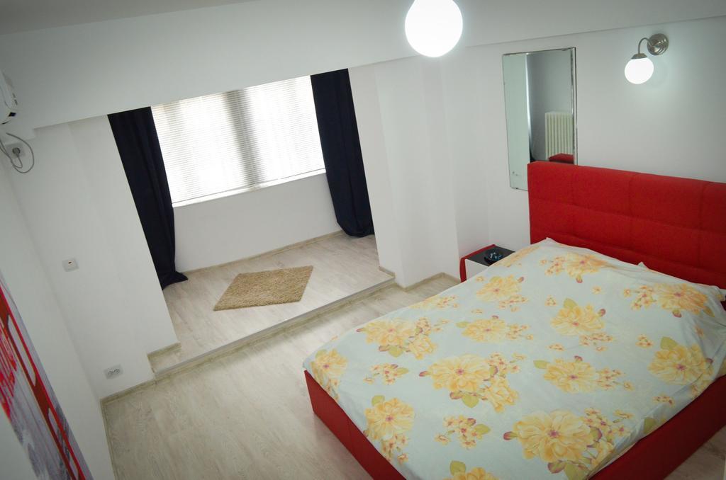 Dracula Adventure Tours Accommodation Букурещ Екстериор снимка